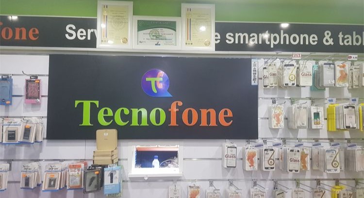 tecnofone tienda física mostrador